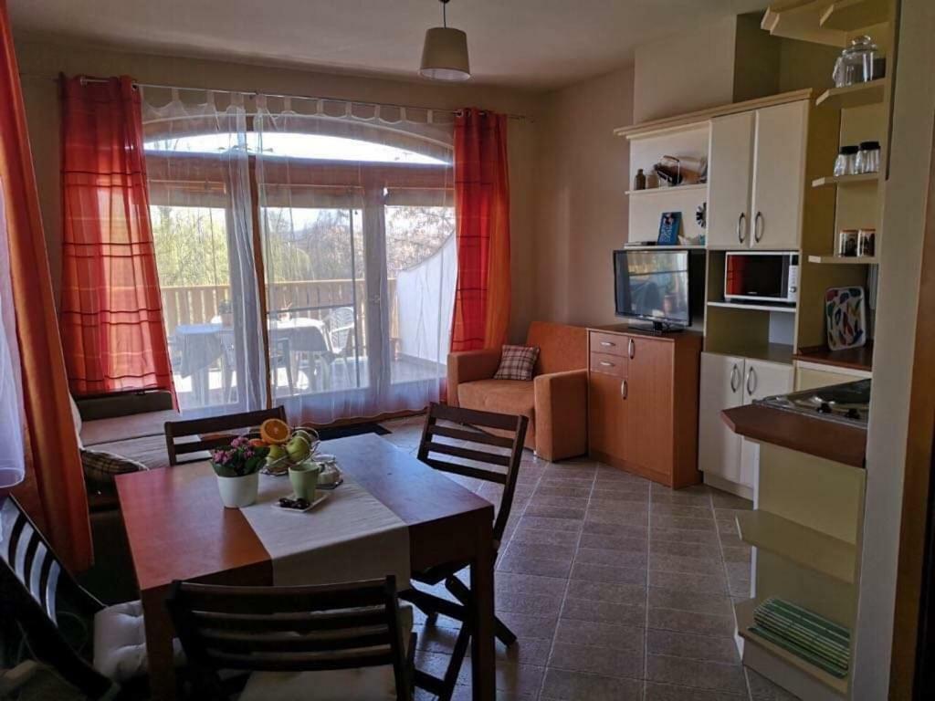 Horvath Apartman Fonyod Leilighet Eksteriør bilde